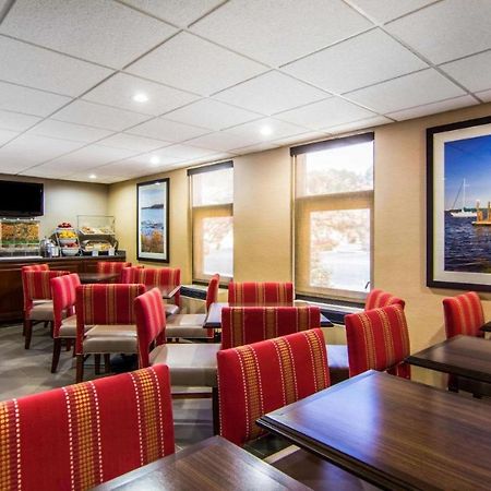 Mulberry Inn Newport News Buitenkant foto