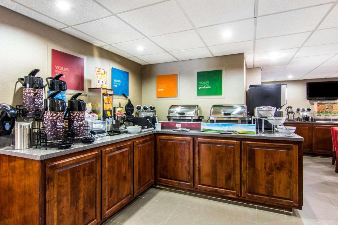 Mulberry Inn Newport News Buitenkant foto