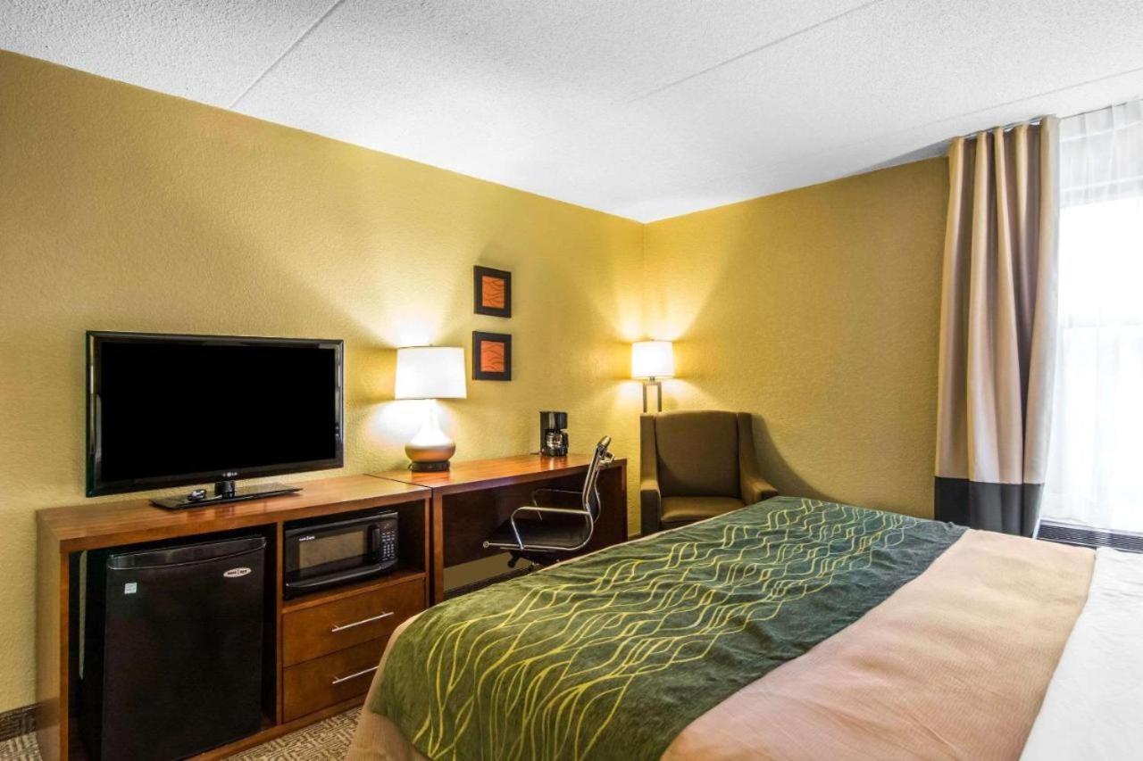 Mulberry Inn Newport News Buitenkant foto